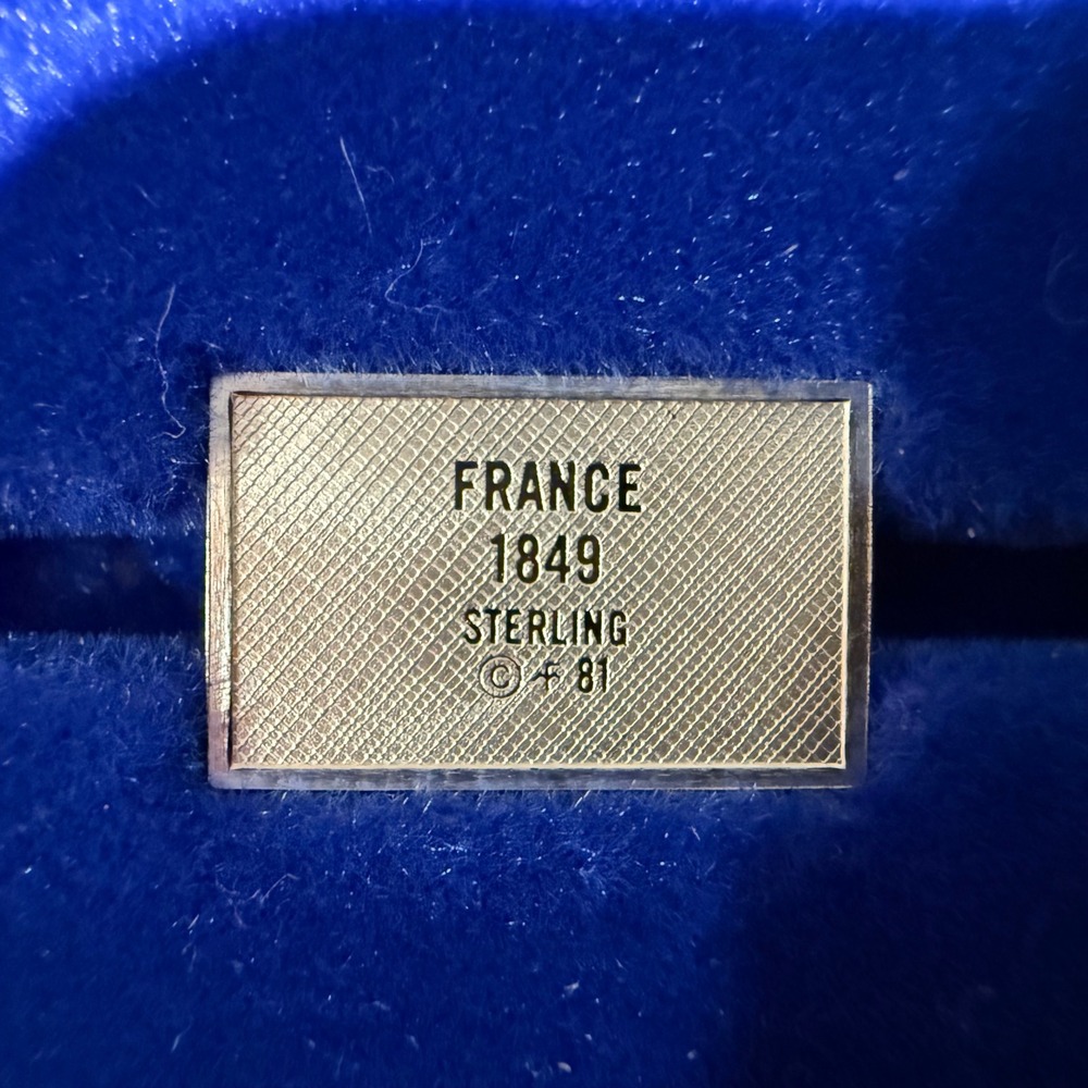 Franklin Mint 100 Greatest Stamps #1 France 1849 Sterling Silver Miniature 1981 - Picture 2 of 3
